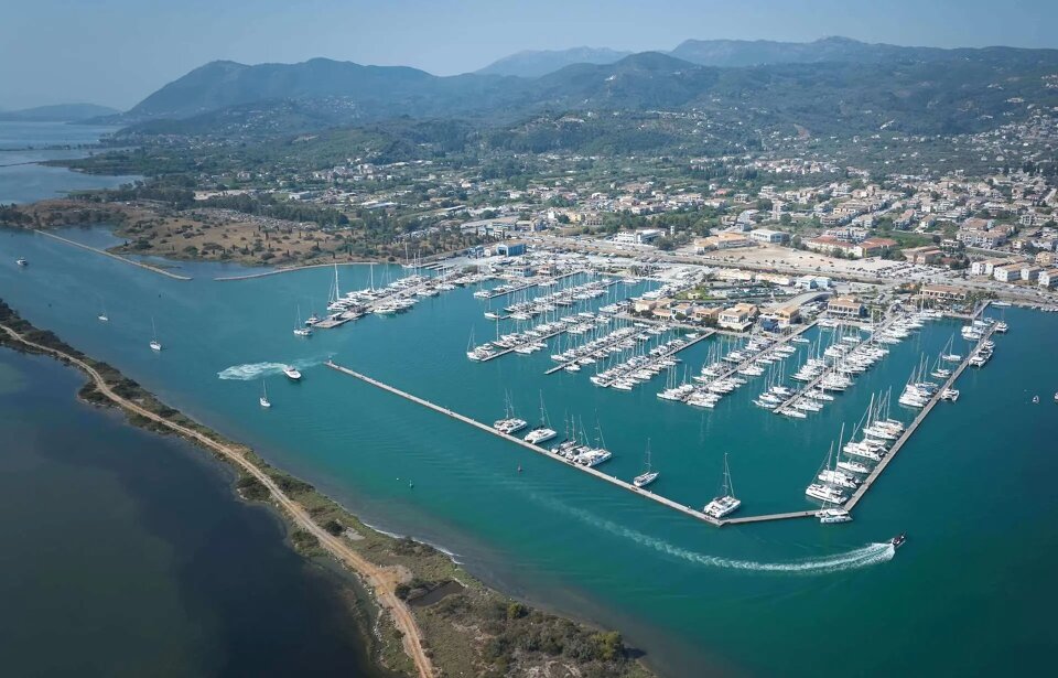 Lefkas, D-Marin (Tsirigotis Yacht Charter)